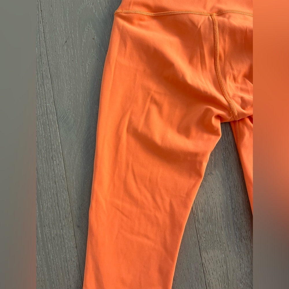 Lululemon Bright Orange High Waisted Wonder Under Leggings size 4 - Picture 5 of 8